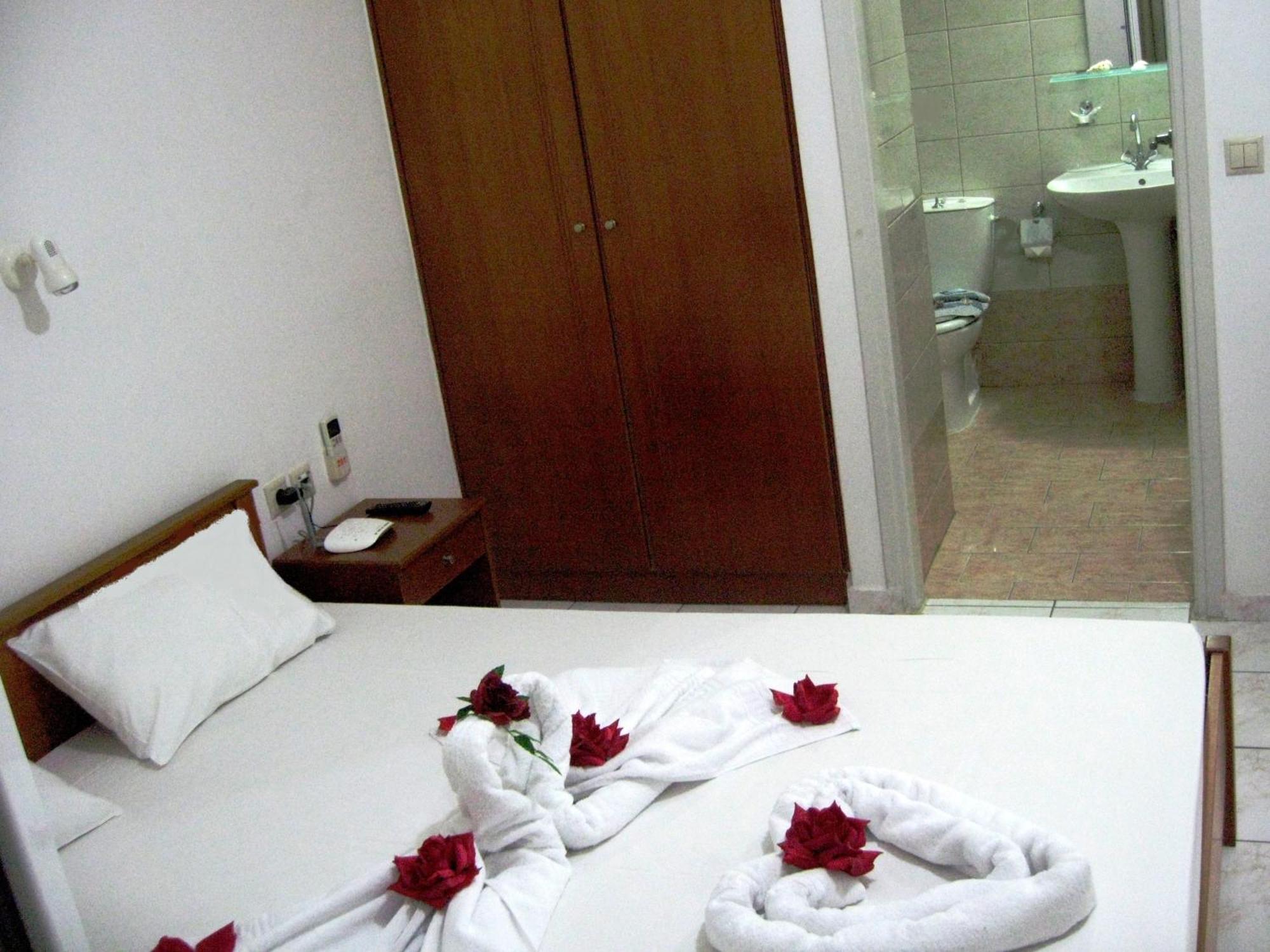 Despina Studios Agia Marina  Phòng bức ảnh